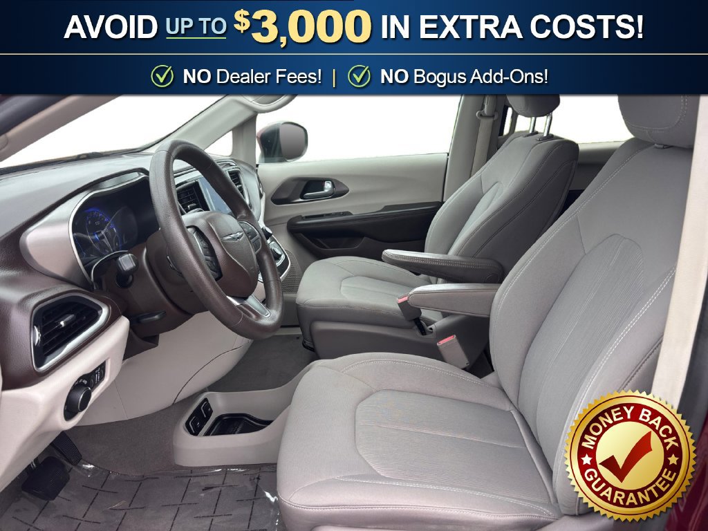 Used 2017 Chrysler Pacifica Touring FWD image 14