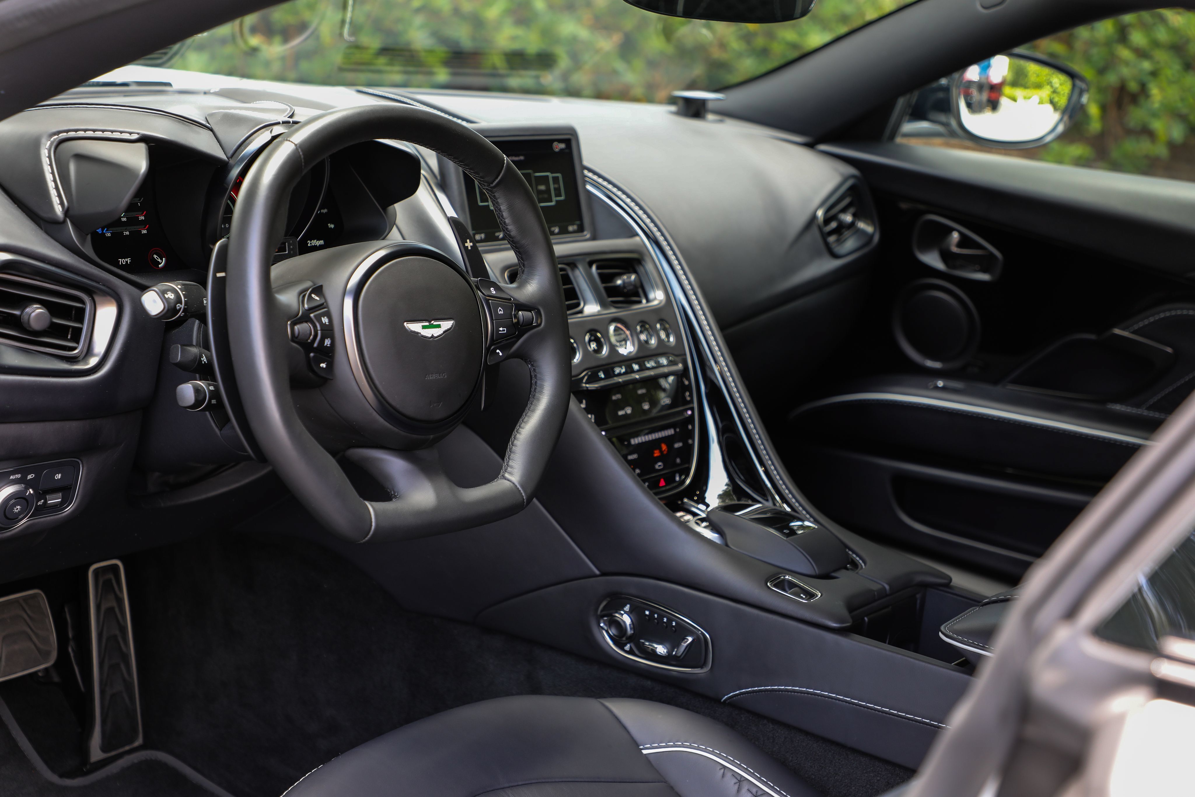 Used 2023 Aston Martin DBS Coupe RWD image 14