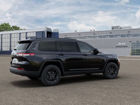 New 2026 Jeep Grand Cherokee L 4WD image 4