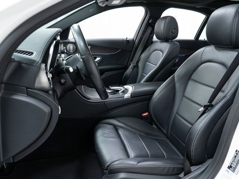 Used 2019 Mercedes-Benz C 300 4MATIC Sedan image 12