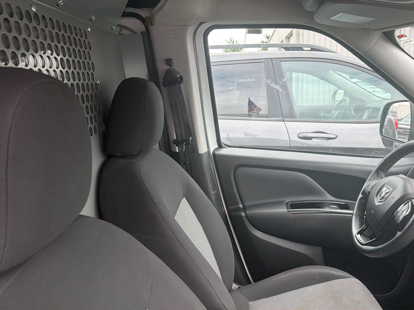 Used 2017 RAM ProMaster City Tradesman w/ Rear Back-up Camera Group FWD image 23