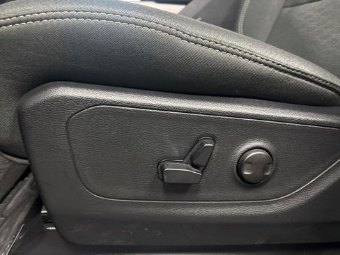 Used 2025 RAM 1500 Big Horn image 22