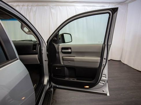 Used 2014 Toyota Sequoia Limited image 17