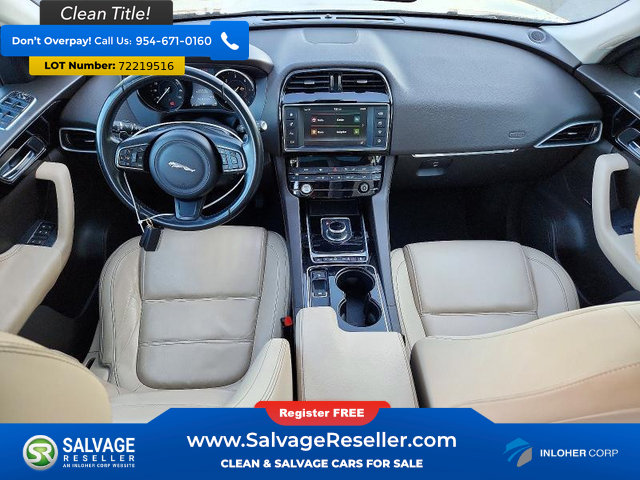 Used 2017 Jaguar F-PACE Prestige AWD/4WD image 11