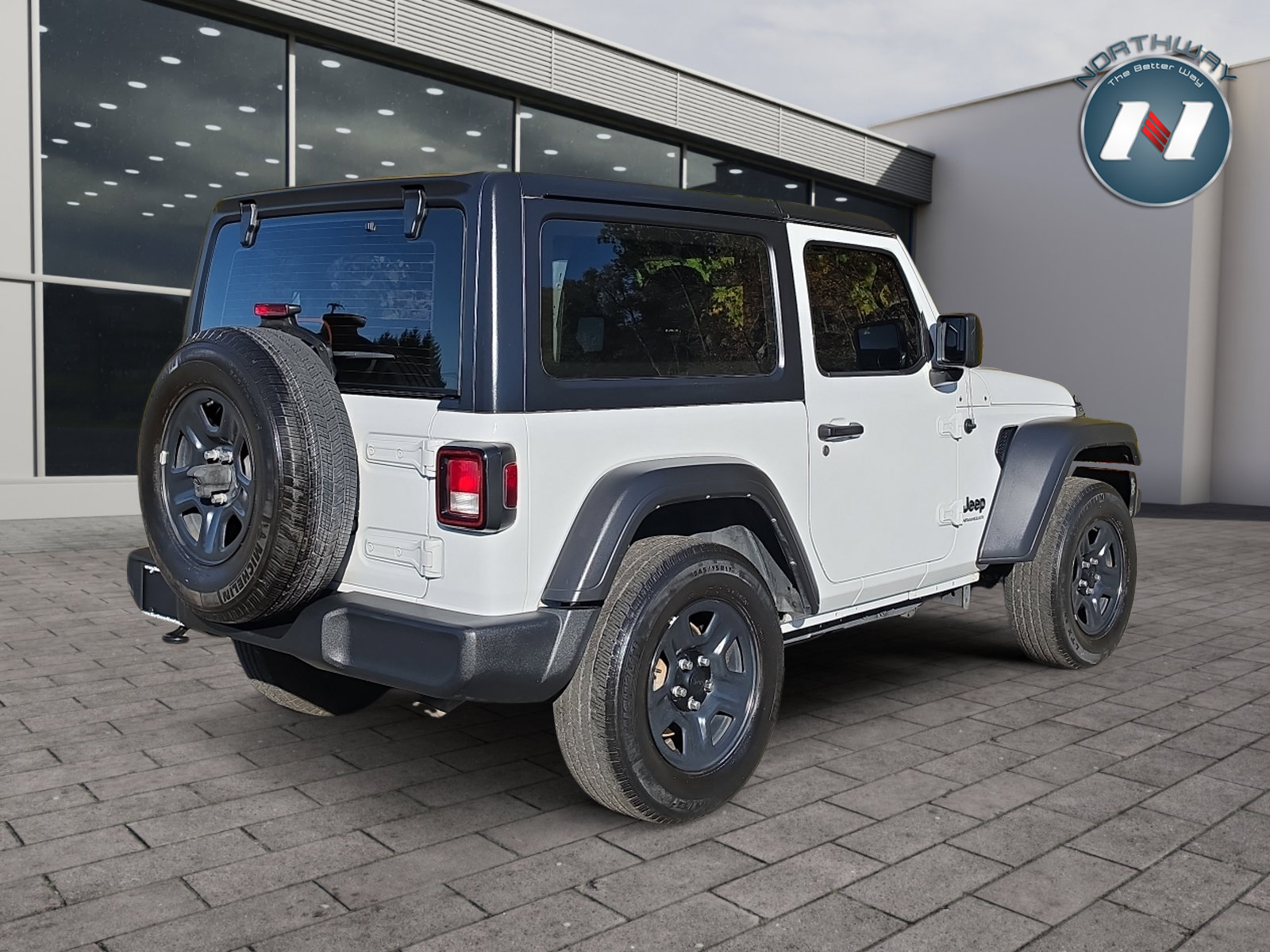 Used 2022 Jeep Wrangler Sport AWD/4WD image 5