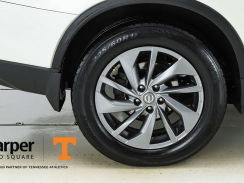 Used 2016 Nissan Rogue SL image 52