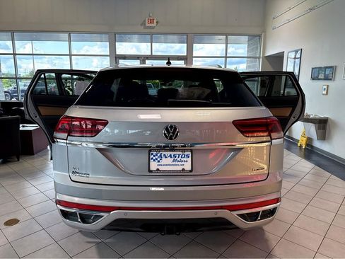 Used 2020 Volkswagen Atlas Cross Sport SEL Premium R-Line AWD/4WD image 11