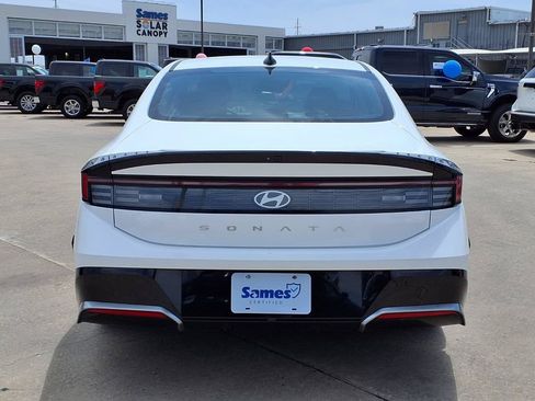 Used 2025 Hyundai Sonata SEL FWD image 7