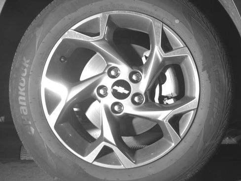 Used 2025 Chevrolet Trax LT image 13