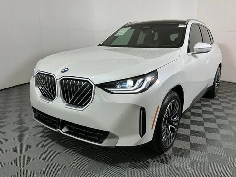 Used 2025 BMW X3 xDrive30i w/ Premium Package AWD/4WD image 2