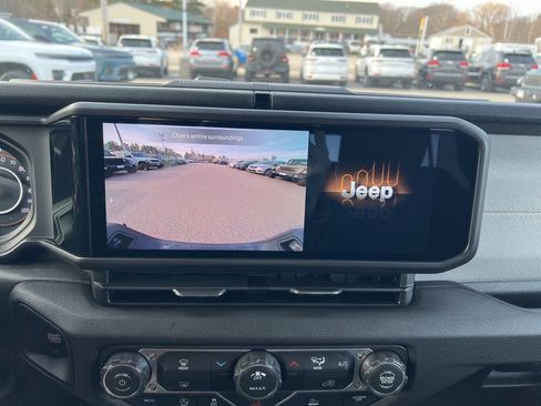 New 2026 Jeep Gladiator Sport image 30