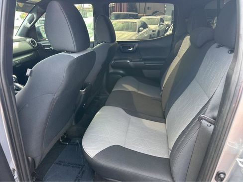 Used 2021 Toyota Tacoma TRD Sport image 10