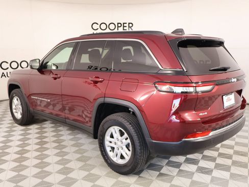 Used 2024 Jeep Grand Cherokee Laredo w/ Luxury Tech Group I AWD/4WD image 22