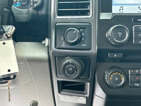 Used 2016 Ford F150 XLT w/ Equipment Group 302A Luxury AWD/4WD image 43