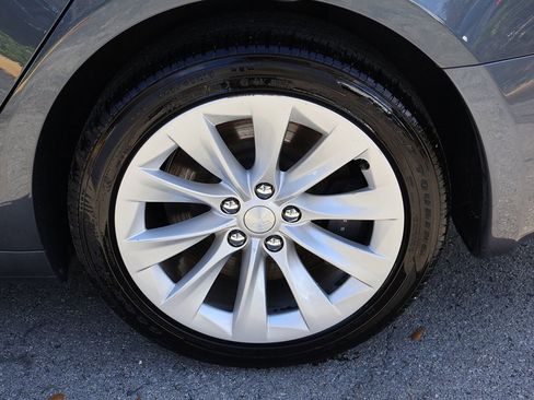 Used 2017 Tesla Model S 75 image 18