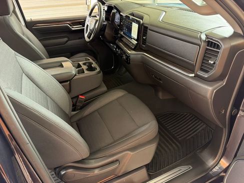 Used 2024 Chevrolet Silverado 1500 LT AWD/4WD image 29