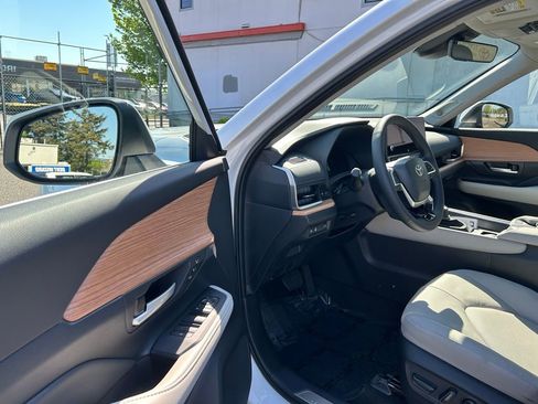 New 2026 Toyota Grand Highlander AWD image 9