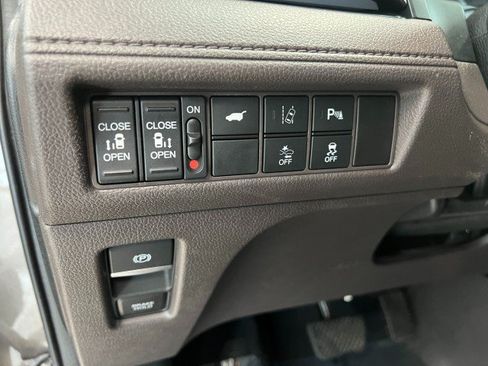 Used 2018 Honda Odyssey Elite image 28