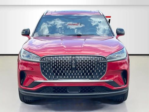 Used 2025 Lincoln Aviator Reserve w/ Equipment Group 201A AWD/4WD image 2