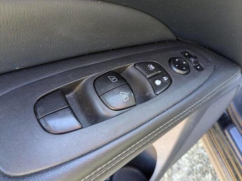 Used 2015 Nissan Pathfinder SL w/ SL Premium Package image 14