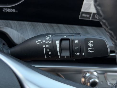 Used 2024 Kia Telluride SX w/ Towing Package image 21