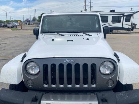 Used 2014 Jeep Wrangler Sport AWD/4WD image 3