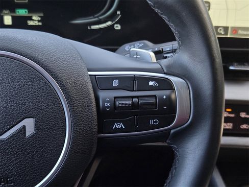 Used 2024 Kia Sportage EX w/ EX Premium Package image 23