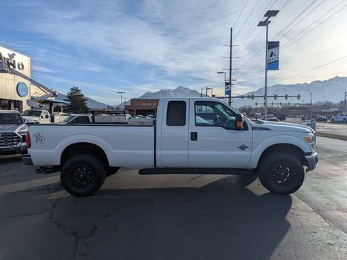 Used 2015 Ford F350 XLT w/ Snow Plow Prep Package image 2