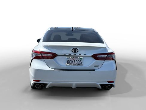 Used 2018 Toyota Camry XSE FWD image 4