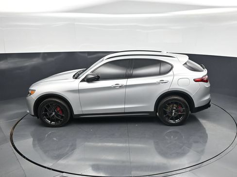Used 2020 Alfa Romeo Stelvio w/ Nero Edizione RWD image 40