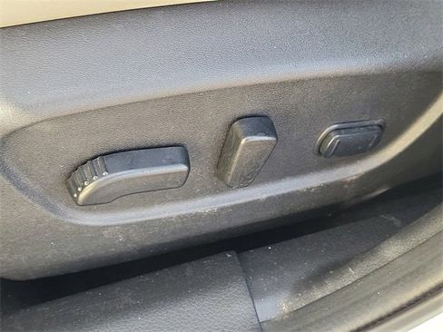 Used 2021 Nissan Rogue Sport SL w/ Premium Package image 23