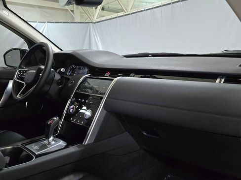 Used 2023 Land Rover Discovery Sport SE image 12