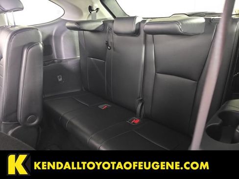 Used 2022 Toyota Highlander XLE AWD/4WD image 27