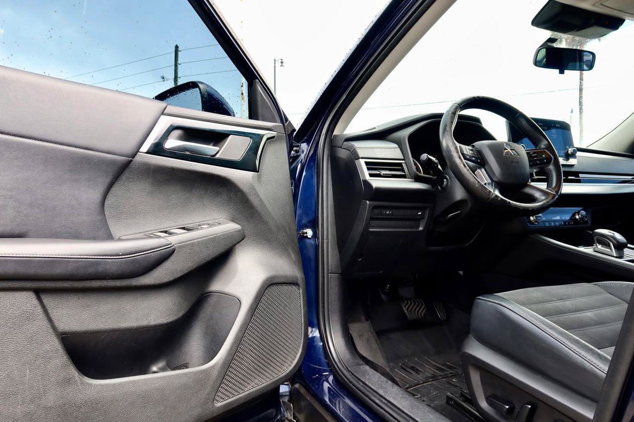 Used 2022 Mitsubishi Outlander SE FWD image 19