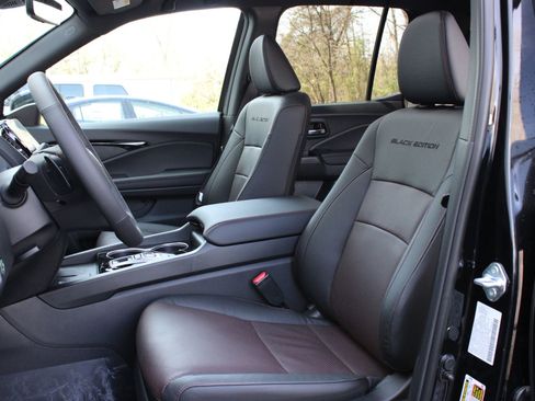 New 2026 Honda Ridgeline Black Edition image 16