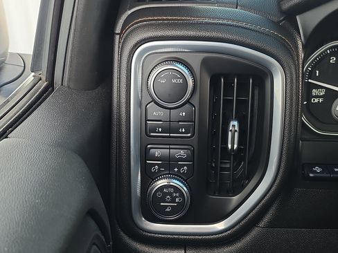 Used 2021 GMC Sierra 1500 AT4 w/ AT4 Value Package image 28