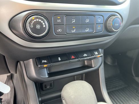 Used 2022 Chevrolet Colorado LT w/ Fleet Safety Package image 8