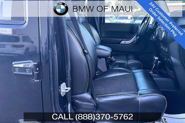 Used 2012 Jeep Wrangler Unlimited Rubicon AWD/4WD image 7