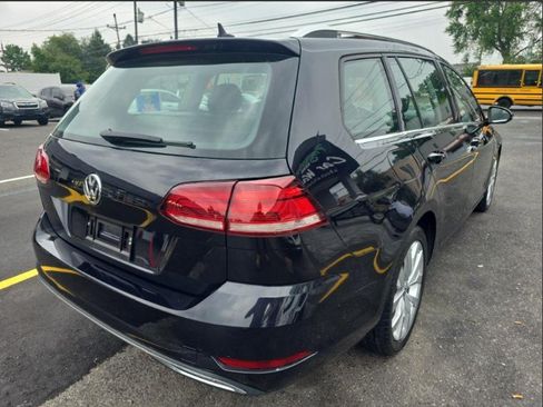 Used 2018 Volkswagen Golf SEL FWD image 2
