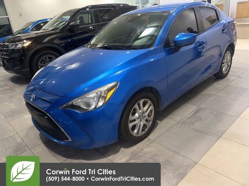 Used 2018 Toyota Yaris iA image 3