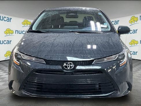 Used 2025 Toyota Corolla LE image 2