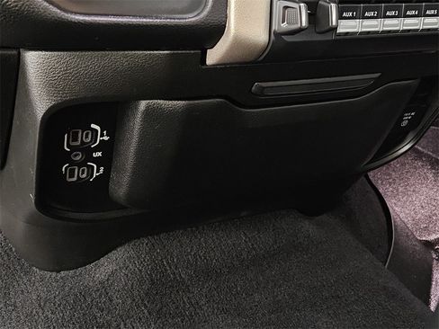 Used 2019 RAM 2500 Laramie image 17