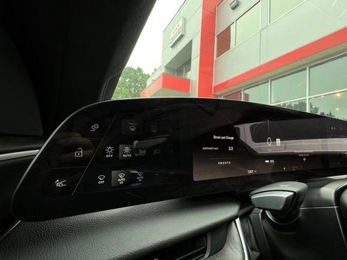 Used 2024 Lucid Air Touring AWD/4WD image 29