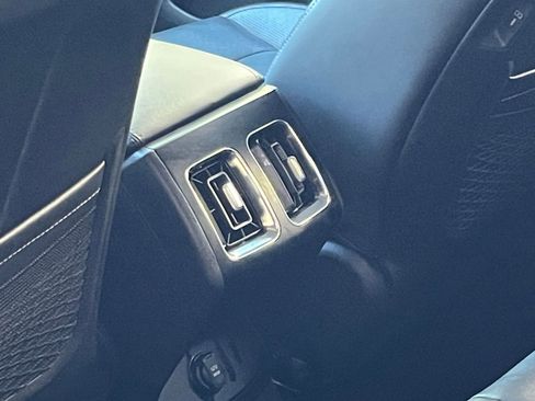 Used 2024 Kia Sorento S image 25