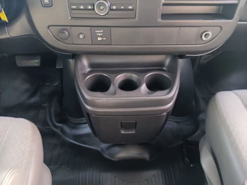 Used 2011 Chevrolet Express 2500 Extended w/ Power Package image 21