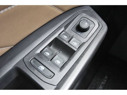 Used 2023 Volkswagen Atlas Cross Sport SEL Premium R-Line AWD/4WD image 24
