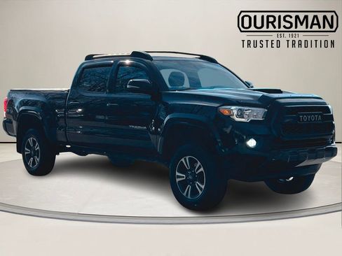 Used 2016 Toyota Tacoma TRD Sport image 1