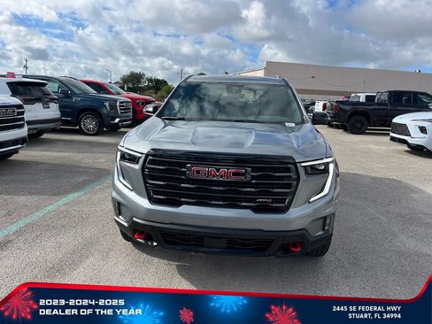 New 2026 GMC Acadia AT4 w/ Luxury Package AWD/4WD image 2