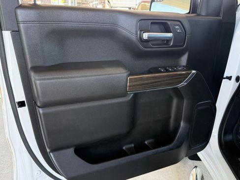 Used 2022 Chevrolet Silverado 1500 RST AWD/4WD image 8