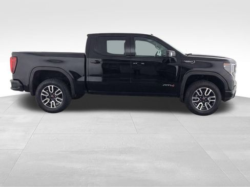 Used 2023 GMC Sierra 1500 AT4 w/ Technology Package AWD/4WD image 8
